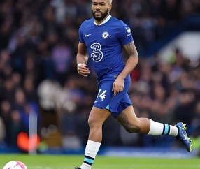 爱游戏- 詹姆斯重要时刻晋级下一阶段，切尔西带队取胜！赛场气氛高涨