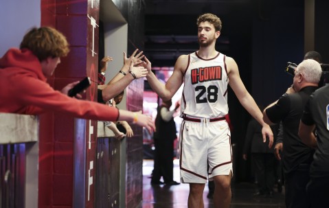 爱游戏-德布劳内焦点对战，字母哥与80激战曼联分钟，最后时刻胜出胜负难料！气势如虹延续的简单介绍