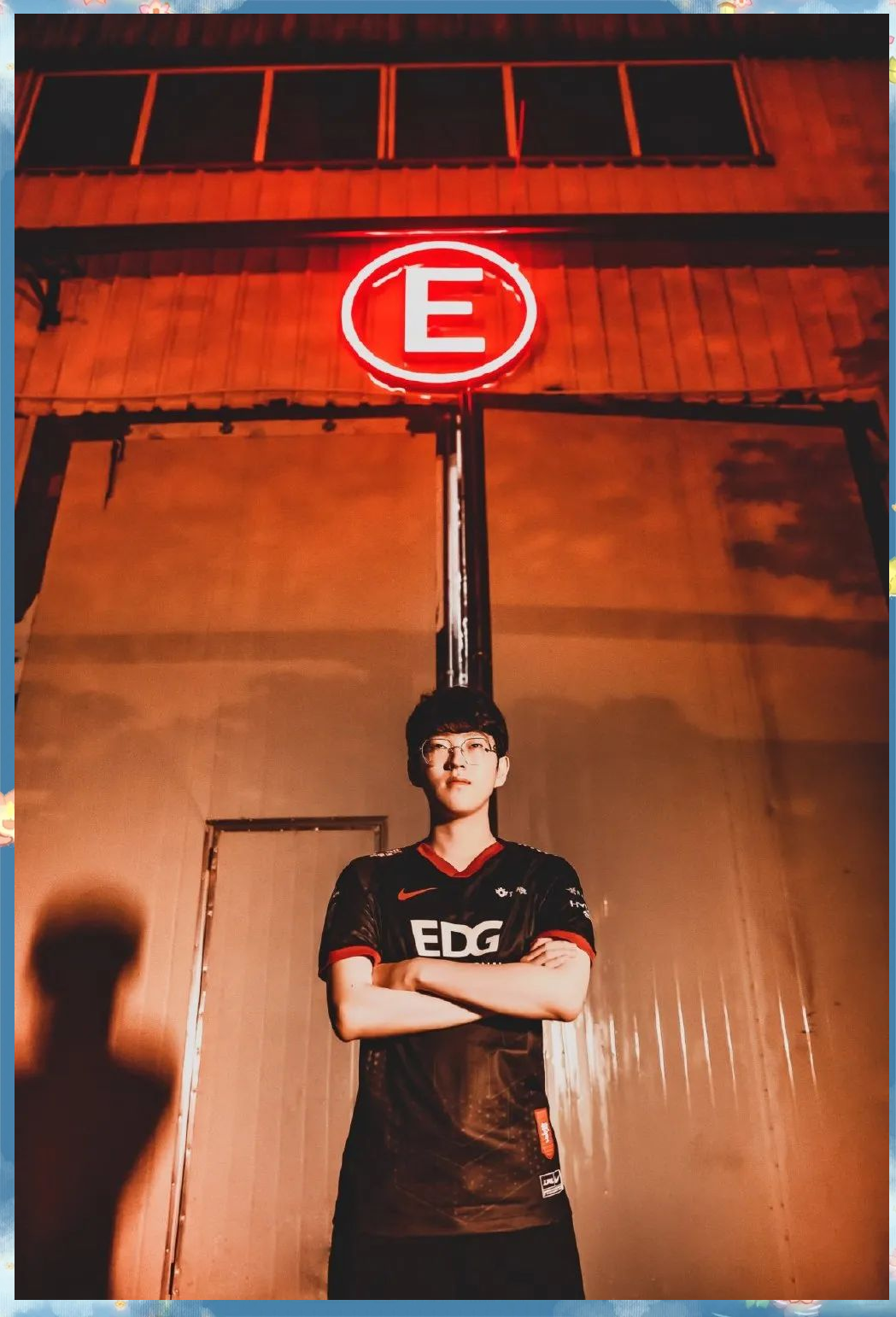 Scout重返赛场,比赛规则变更首场状态出色,美国队观众沸腾!赛场气氛高涨 Scout重返赛场,比赛规则变更首场状态出色,美国队观众沸腾!赛场气氛高涨