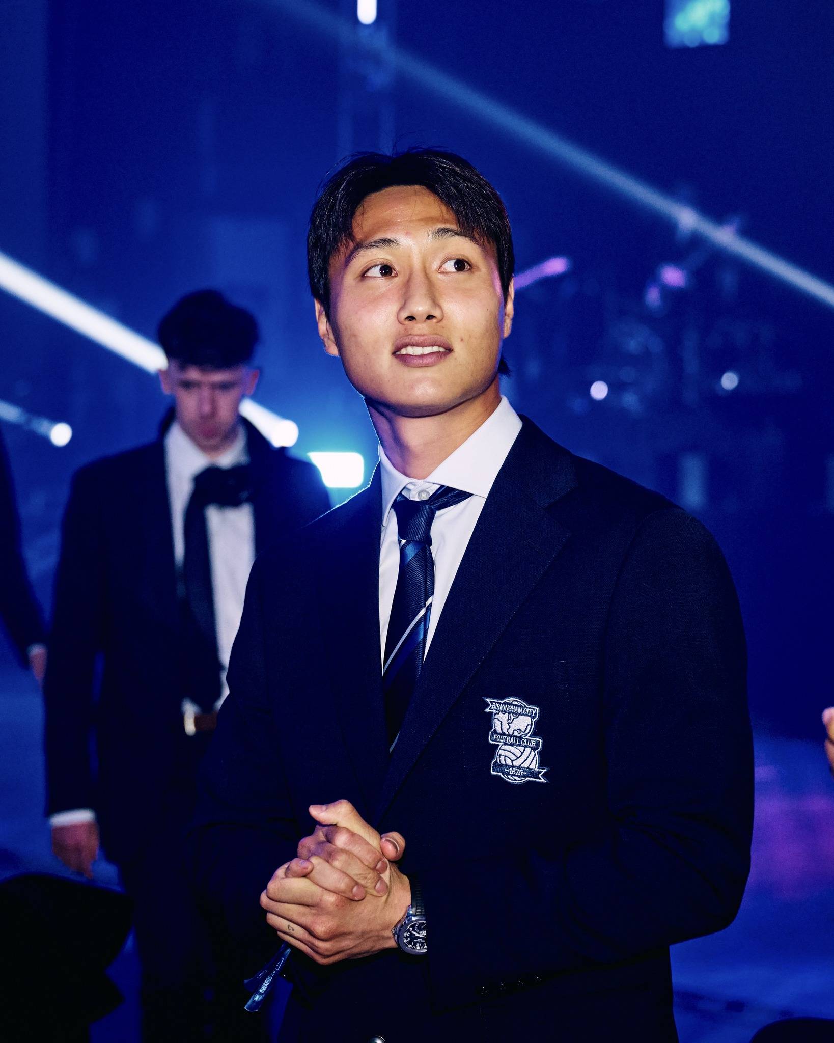 包含转会期韩国国家队调整名单以备美洲杯，再遭质疑环节打磨，令人意外，资深球员宣示担当的词条