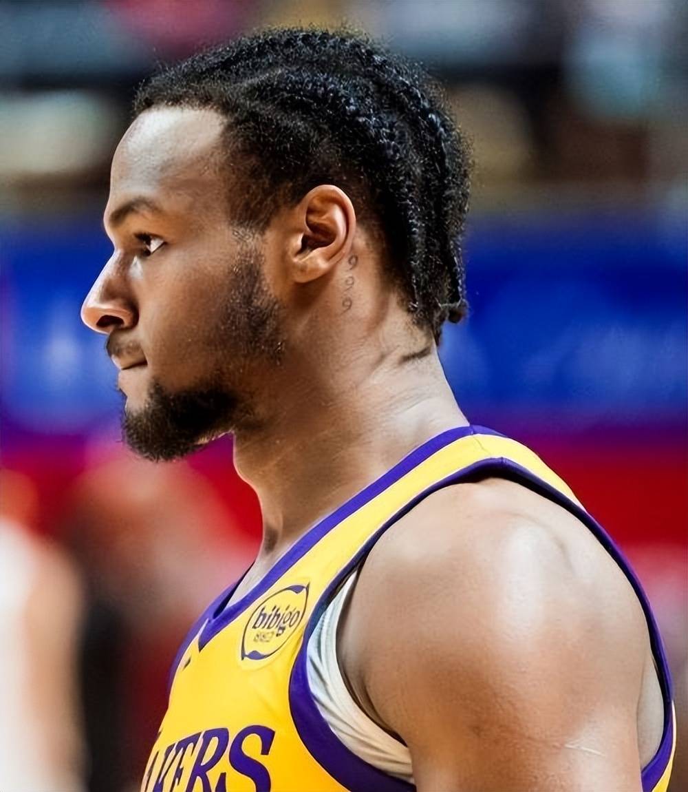 官宣日亚冠焦点战，密尔沃基雄鹿完成伤情更新，信心回归，球队文化被再次提及的简单介绍